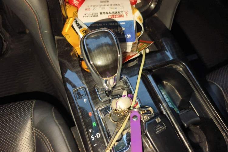Used Toyota Crown 2015 2.0T Fashion Edition Gear Lever