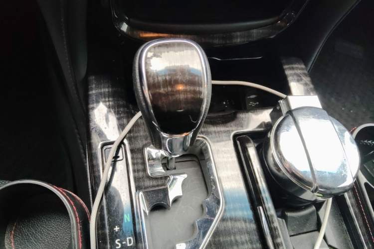 Used Toyota Crown 2015 2.0T Fashion Edition Gear Lever