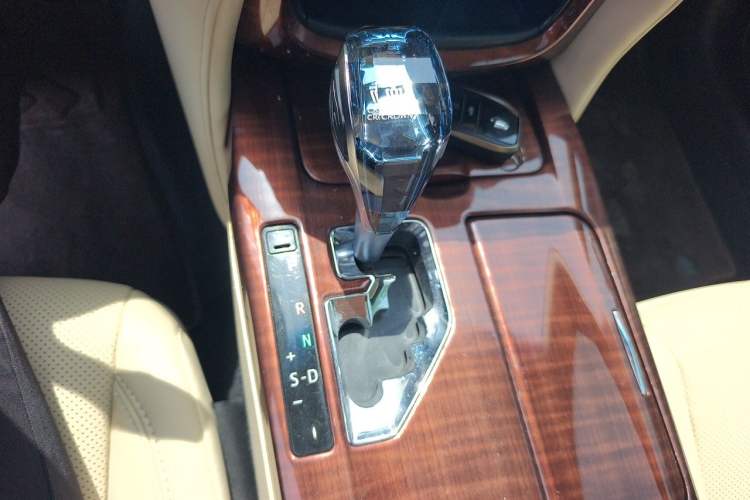Used Toyota Crown 2015 2.0T Fashion Edition Gear Lever