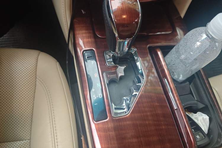 Used Toyota Crown 2015 2.0T Fashion Edition Gear Lever