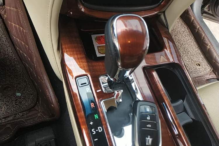 Used Toyota Crown 2015 2.0T Fashion Edition Gear Lever