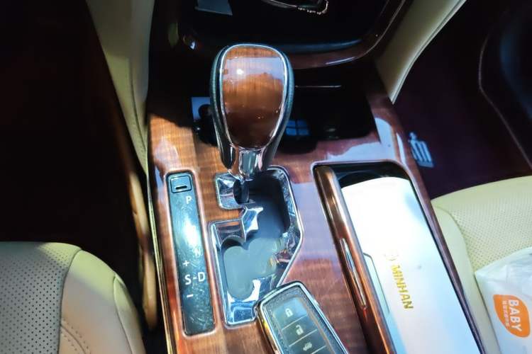 Used Toyota Crown 2015 2.5L Smart Edition Gear Lever