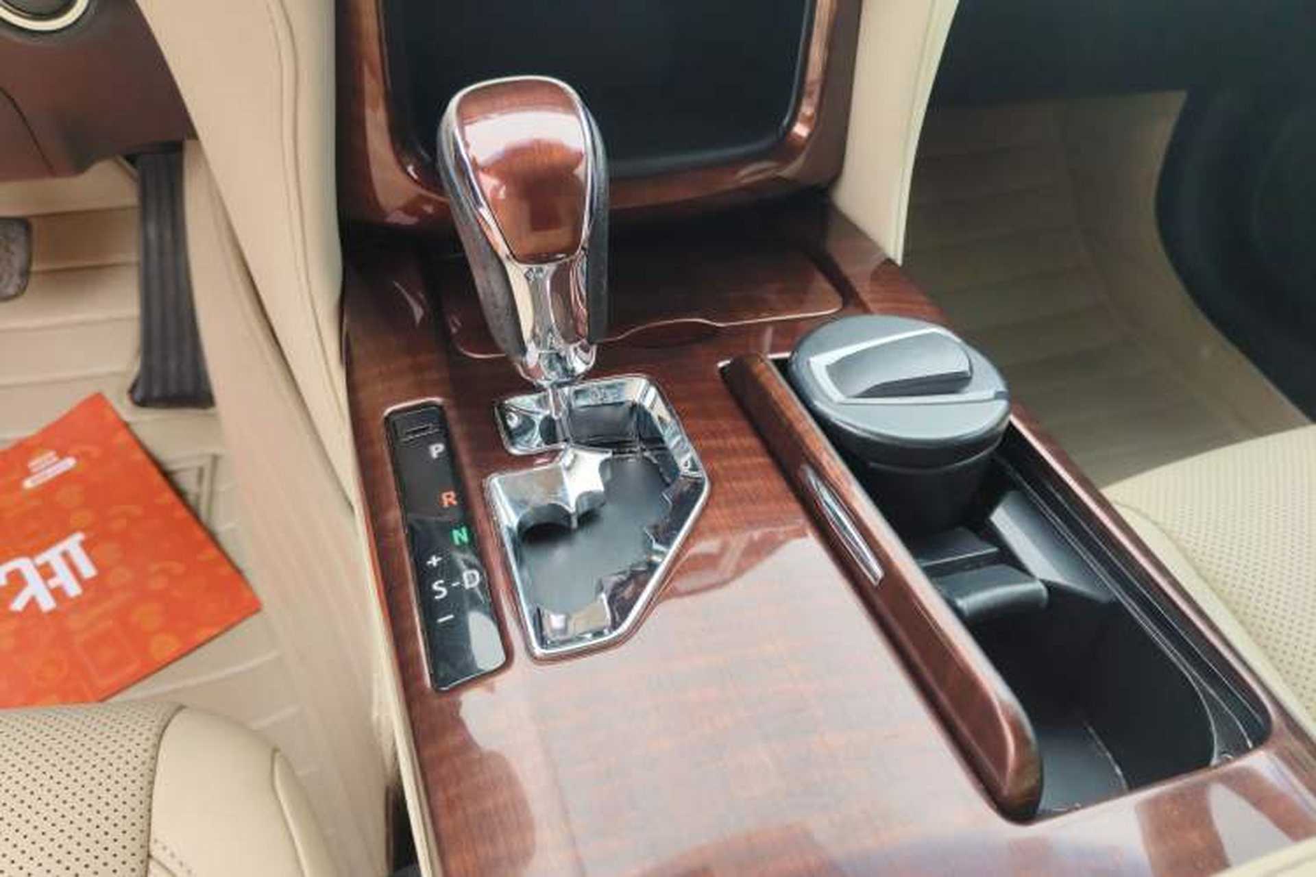 Used Toyota Crown 2015 2.0T Fashion Edition Gear Lever