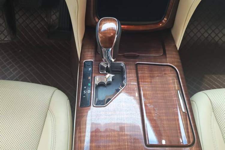 Used Toyota Crown 2015 2.0T Fashion Edition Gear Lever