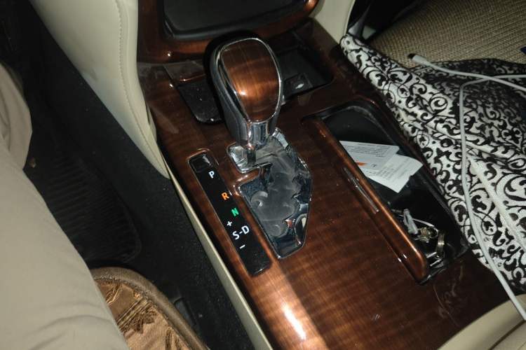 Used Toyota Crown 2015 2.0T Fashion Edition Gear Lever