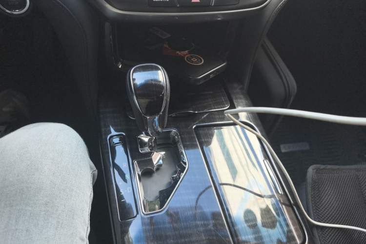 Used Toyota Crown 2015 2.0T Fashion Edition Gear Lever