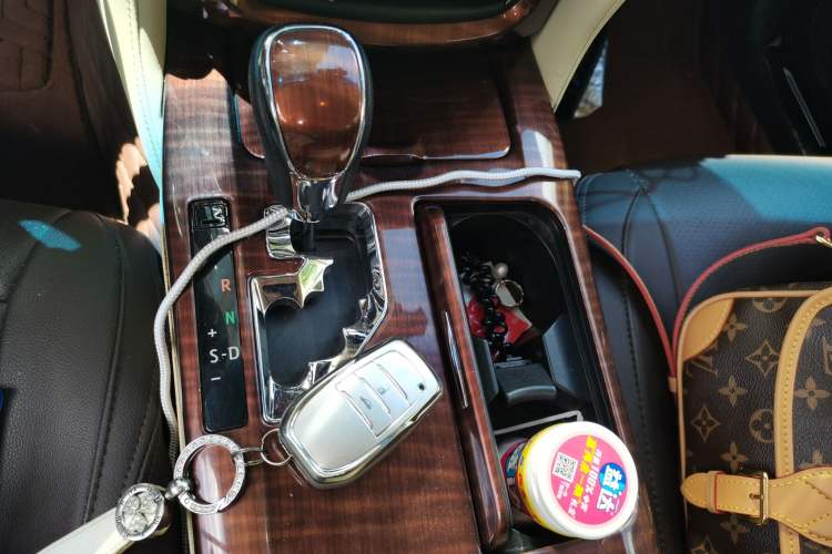 Used Toyota Crown 2015 2.5L Smart Edition Gear Lever