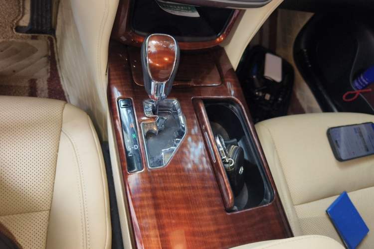 Used Toyota Crown 2015 2.5L Smart Edition Gear Lever
