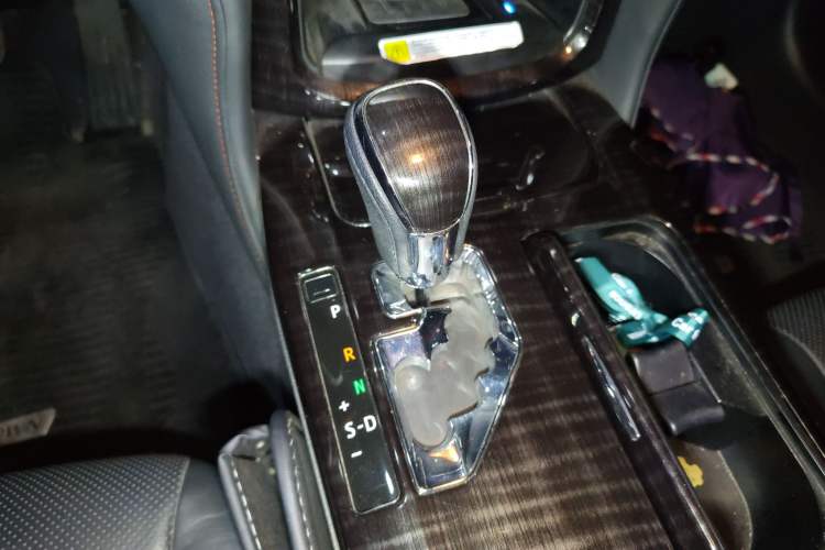 Used Toyota Crown 2015 2.0T Fashion Edition Gear Lever