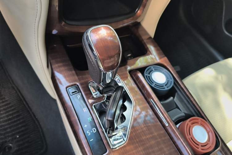 Used Toyota Crown 2015 2.0T Pioneer Edition Gear Lever