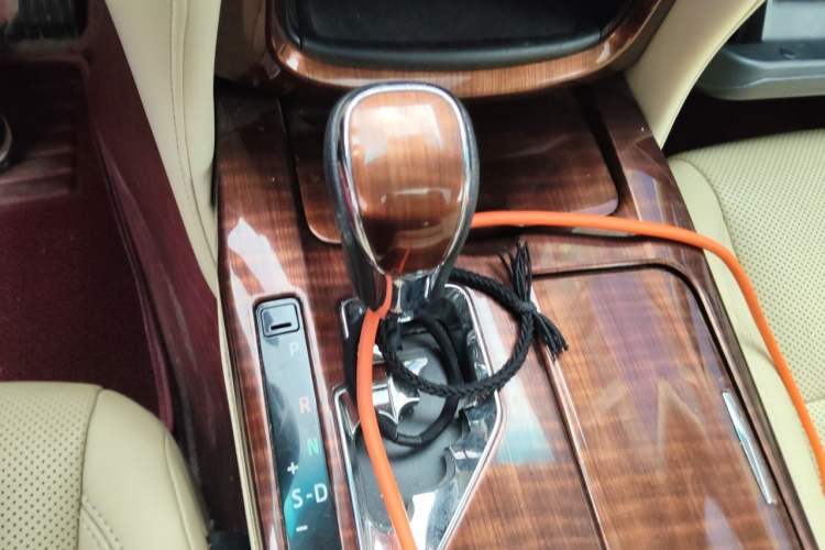 Used Toyota Crown 2015 2.0T Fashion Edition Gear Lever