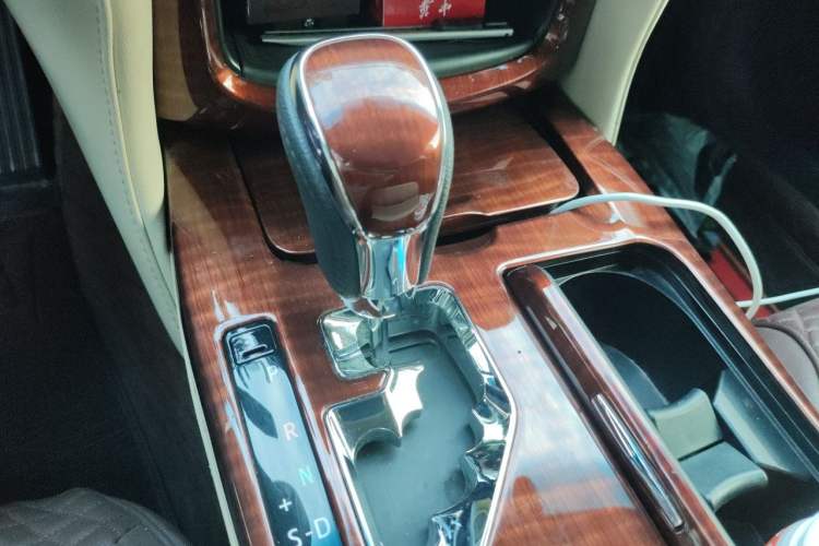 Used Toyota Crown 2015 2.0T Fashion Edition Gear Lever
