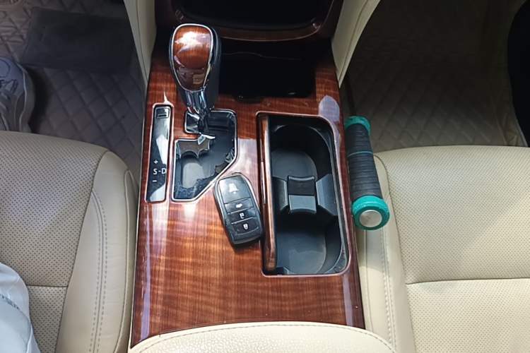 Used Toyota Crown 2015 2.5L Smart Edition Gear Lever