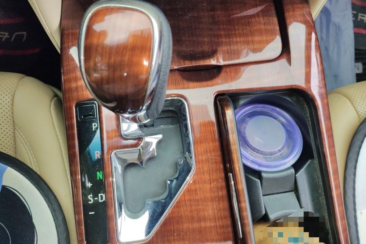 Used Toyota Crown 2015 2.0T Fashion Edition Gear Lever