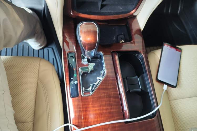 Used Toyota Crown 2015 2.5L Smart Edition Gear Lever
