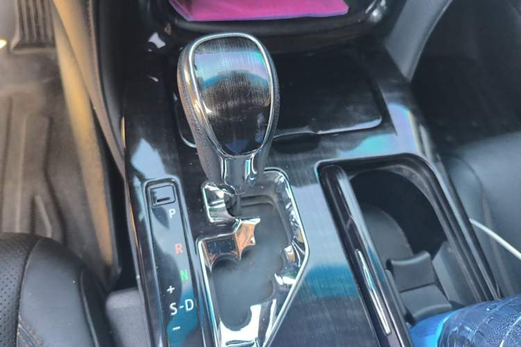 Used Toyota Crown 2015 2.5L Smart Edition Gear Lever
