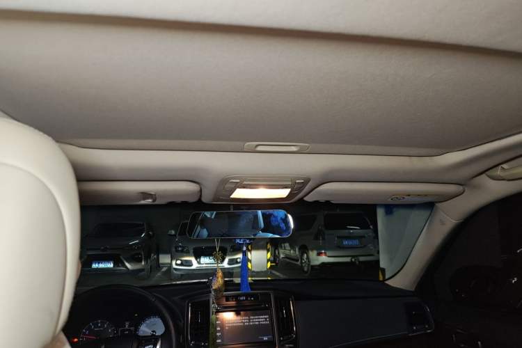 Used Toyota Crown 2015 2.0T Fashion Edition Headliner