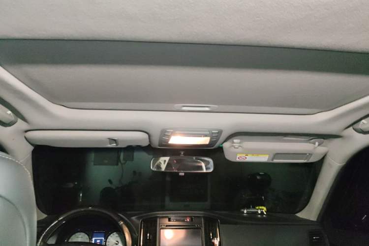 Used Toyota Crown 2015 2.0T Fashion Edition Headliner