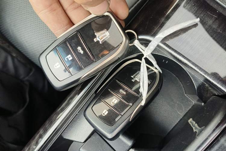 Used Toyota Crown 2015 2.0T Fashion Edition Interior 1