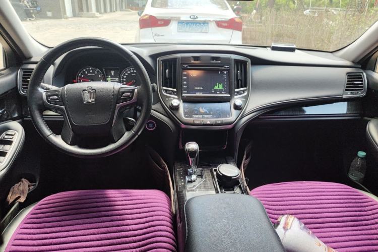 Used Toyota Crown 2015 2.0T Fashion Edition Interior 2