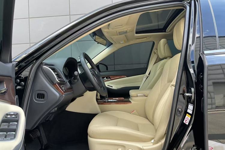 Used Toyota Crown 2015 2.0T Fashion Edition Interior 2