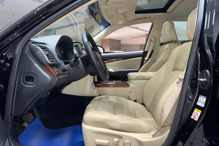Used Toyota Crown 2015 2.0T Fashion Edition Interior 2