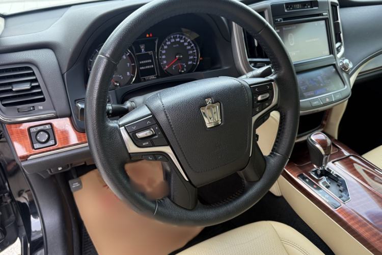 Used Toyota Crown 2015 2.0T Fashion Edition Interior 2