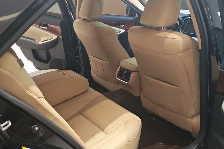 Used Toyota Crown 2015 2.0T Fashion Edition Interior 3