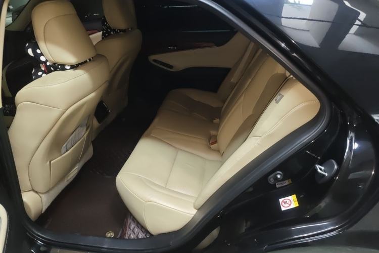 Used Toyota Crown 2015 2.5L Elite Edition Interior 4