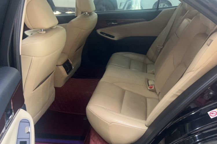 Used Toyota Crown 2015 2.0T Fashion Edition Interior 6