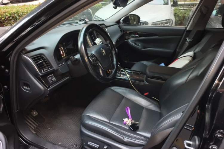 Used Toyota Crown 2015 2.0T Fashion Edition Left Front Seat