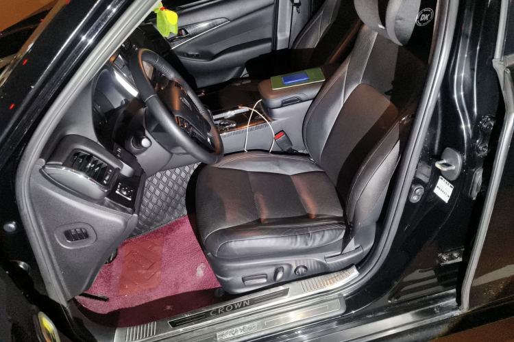 Used Toyota Crown 2015 2.0T Fashion Edition Left Front Seat