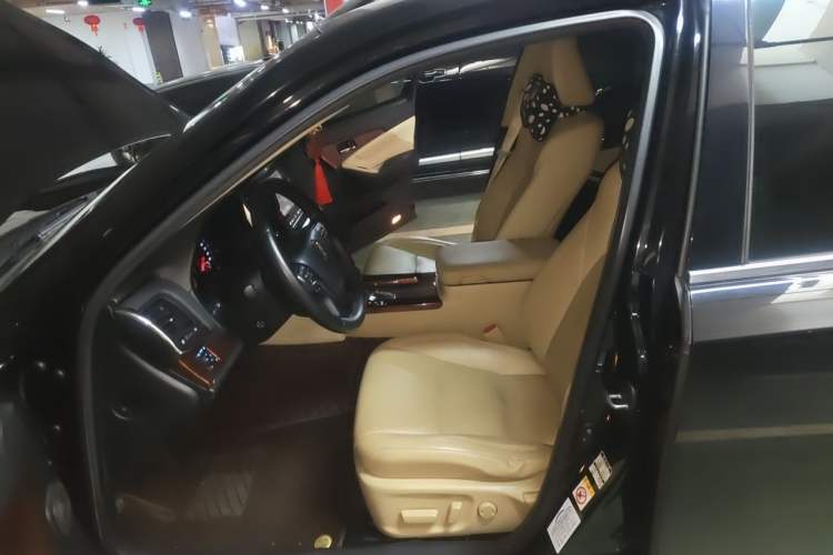 Used Toyota Crown 2015 2.5L Elite Edition Left Front Seat