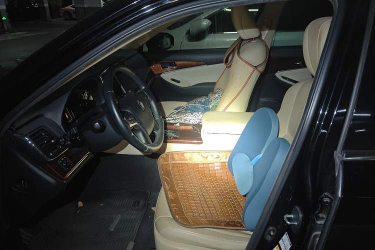 Used Toyota Crown 2015 2.0T Fashion Edition Left Front Seat