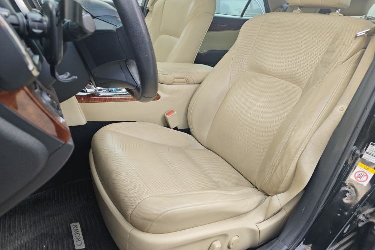 Used Toyota Crown 2015 2.0T Fashion Edition Left Front Seat