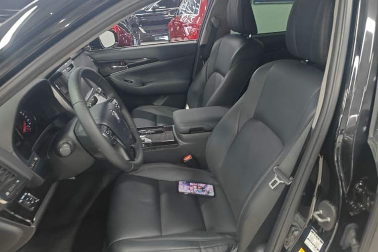Used Toyota Crown 2015 2.0T Fashion Edition Left Front Seat
