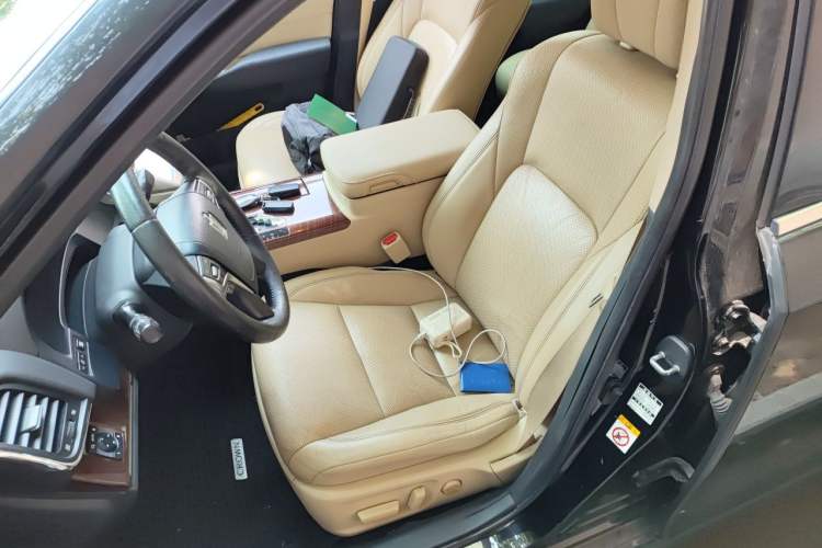 Used Toyota Crown 2015 2.0T Fashion Edition Left Front Seat