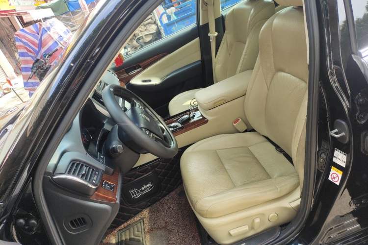 Used Toyota Crown 2015 2.0T Fashion Edition Left Front Seat