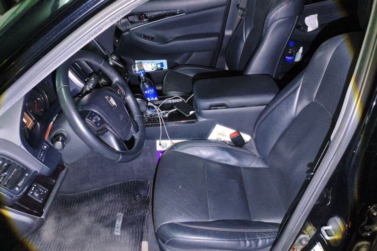 Used Toyota Crown 2015 2.0T Fashion Edition Left Front Seat