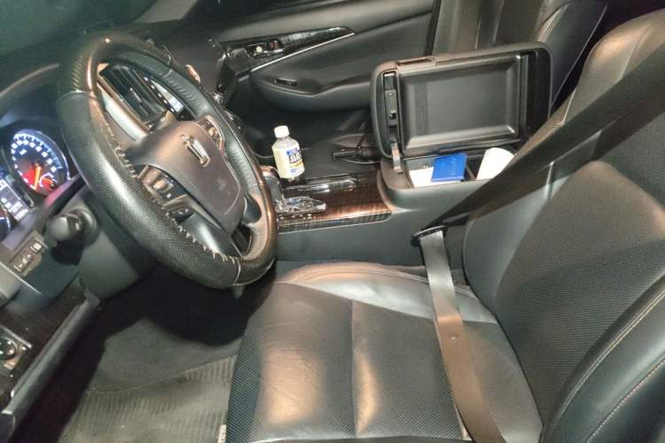 Used Toyota Crown 2015 2.0T Fashion Edition Left Front Seat