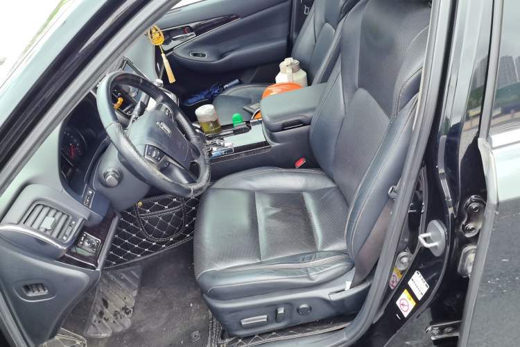 Used Toyota Crown 2015 2.0T Fashion Edition Left Front Seat