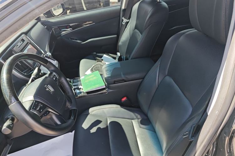 Used Toyota Crown 2015 2.0T Fashion Edition Left Front Seat