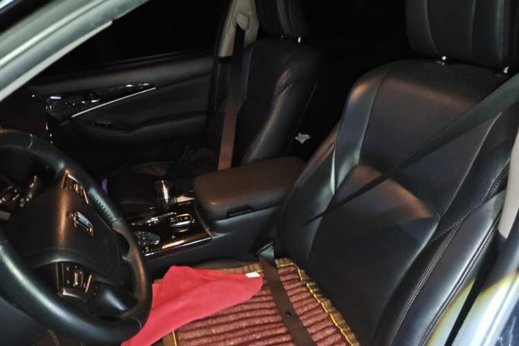 Used Toyota Crown 2015 2.0T Fashion Edition Left Front Seat
