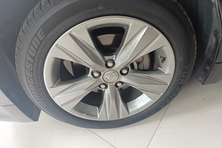 Used Toyota Crown 2015 2.0T Fashion Edition Left Front Wheel Hub