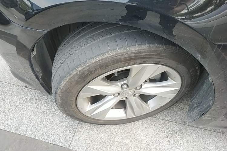 Used Toyota Crown 2015 2.0T Fashion Edition Left Front Wheel Hub