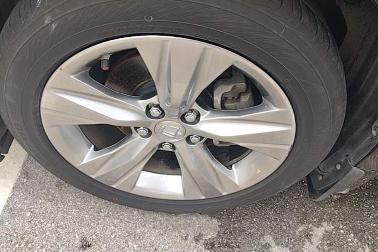 Used Toyota Crown 2015 2.0T Fashion Edition Left Front Wheel Hub