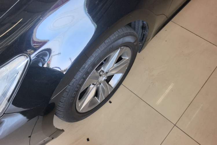 Used Toyota Crown 2015 2.0T Fashion Edition Left Front Wheel Hub
