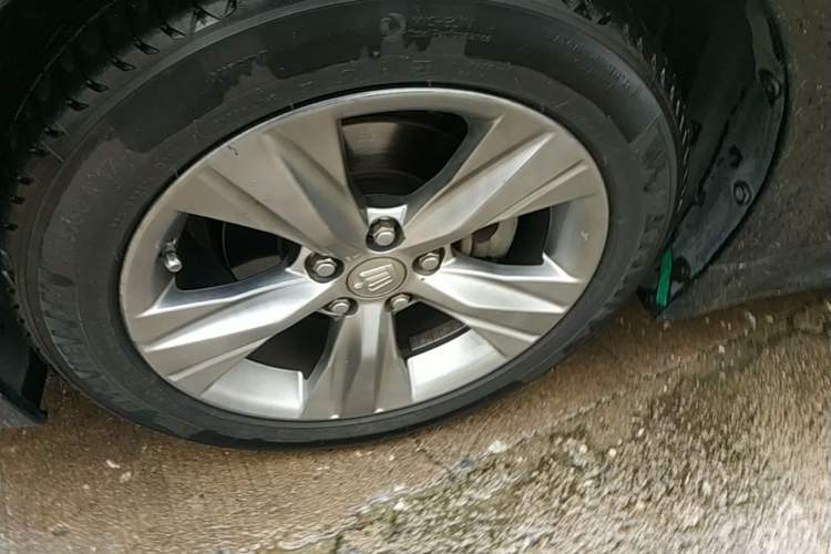 Used Toyota Crown 2015 2.0T Fashion Edition Left Front Wheel Hub