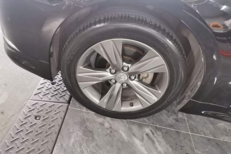 Used Toyota Crown 2015 2.0T Fashion Edition Left Front Wheel Hub