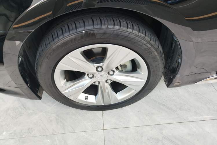 Used Toyota Crown 2015 2.5L Smart Edition Left Front Wheel Hub